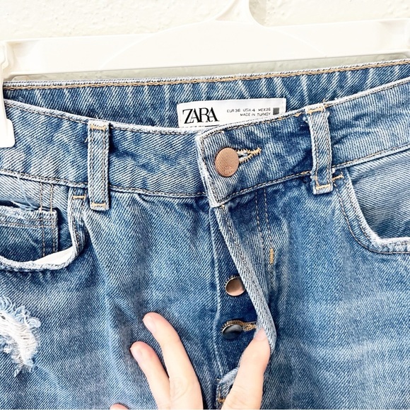 Zara Jeans Women's 4 Light Wash Distressed Destroyed Chewed Hem High Rise Button - Picture 5 of 7